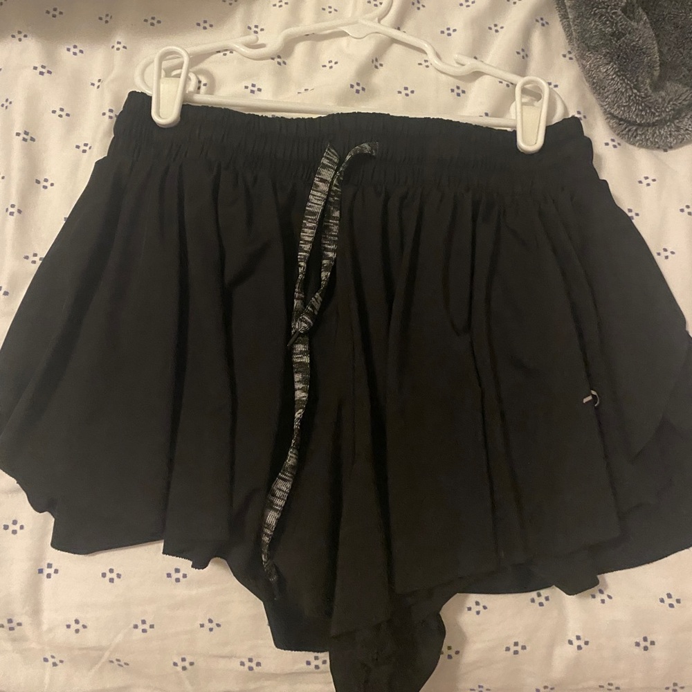 Keiki Kona flow shorts perfect condition barely worn. Retail price is $60.